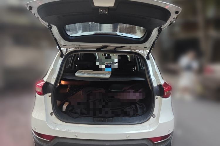 Used Dongfeng Aeolus AX5 2017 1.4T Automatic Fun Edition Trunk