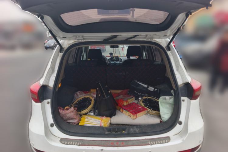 Used Dongfeng Aeolus AX5 2017 1.4T Manual Qushang Model Trunk