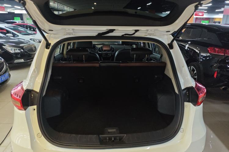 Used Dongfeng Aeolus AX5 2017 1.4T Automatic Quyue Model Trunk