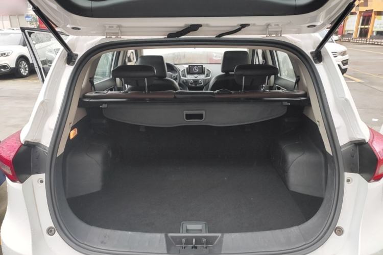 Used Dongfeng Aeolus AX5 2017 1.4T Automatic Quyue Model Trunk