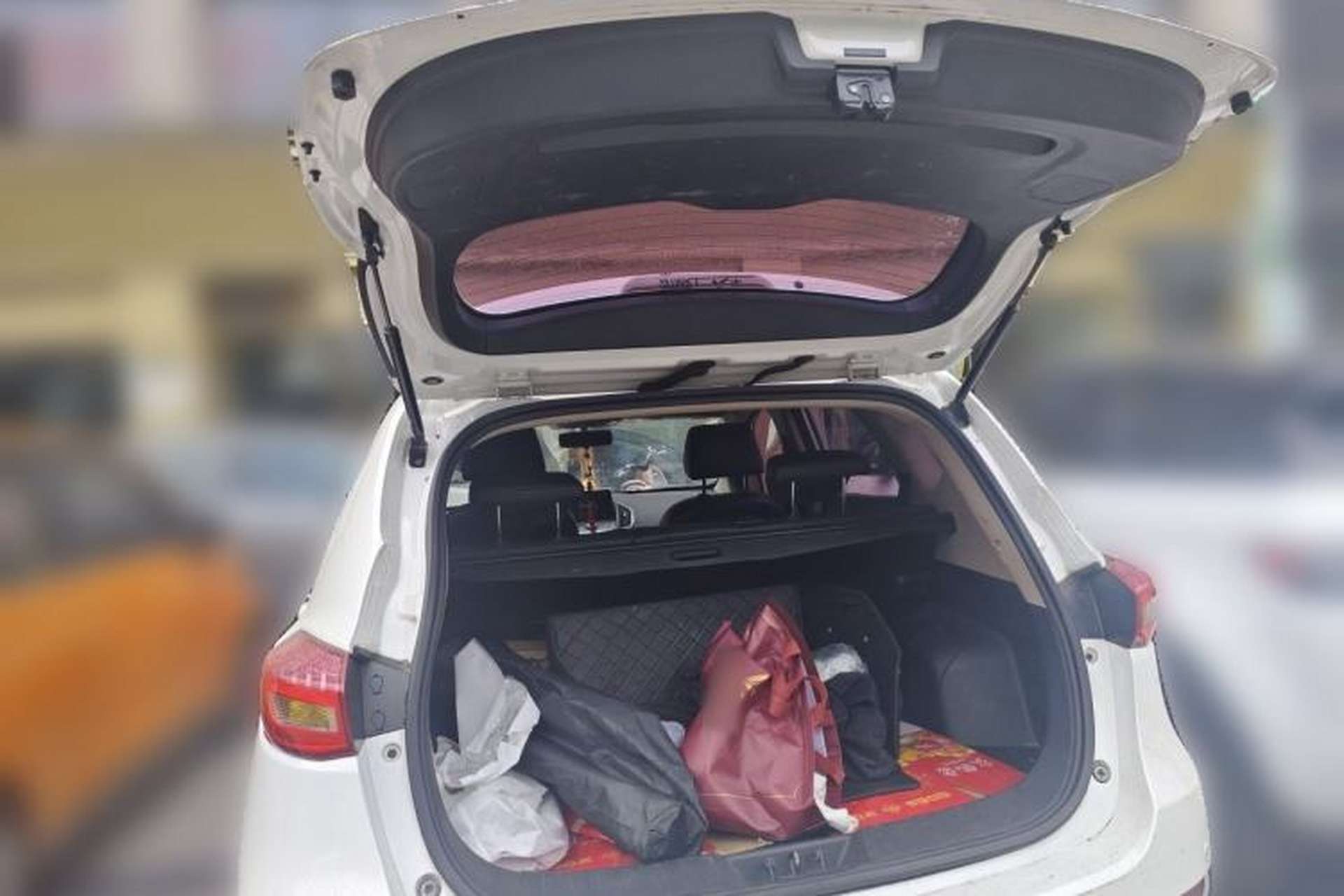 Used Dongfeng Aeolus AX5 2017 1.4T Manual Fun Edition Trunk