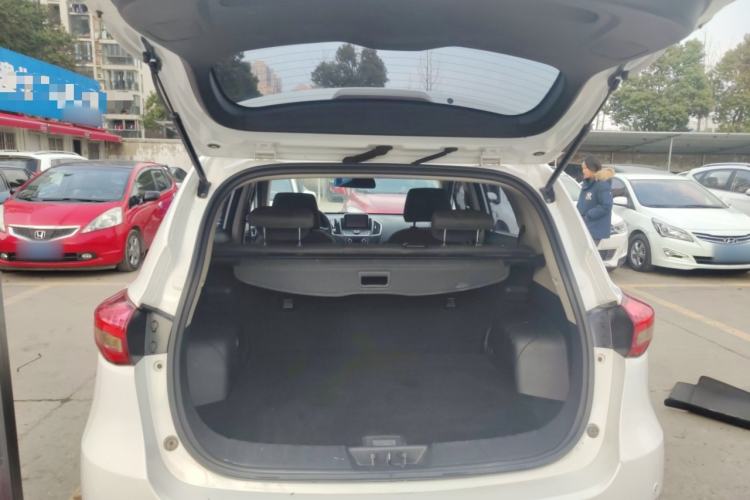Used Dongfeng Aeolus AX5 2017 1.4T Automatic Qushang Model Trunk