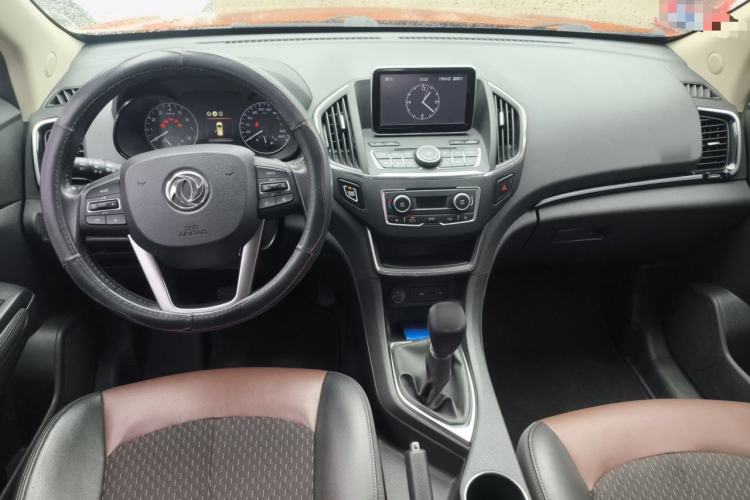 Used Dongfeng Aeolus AX5 2017 1.4T Manual Quyue Model Center Console