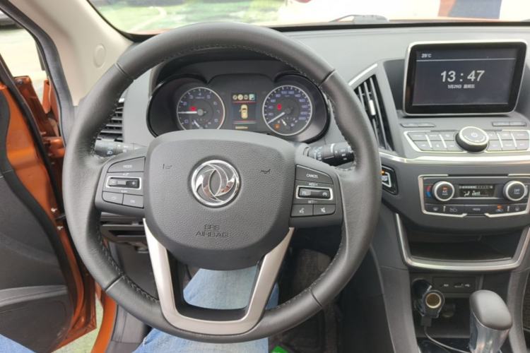 Used Dongfeng Aeolus AX5 2017 1.4T Automatic Quyue Model Center Console