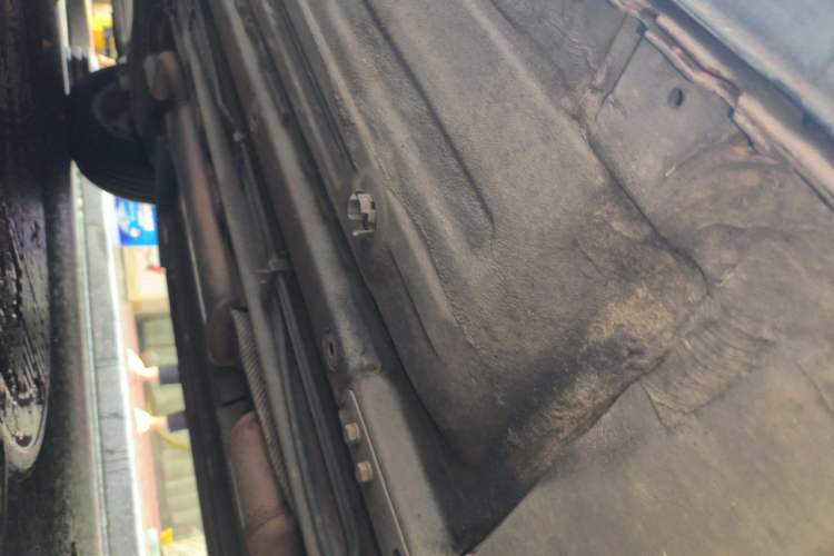 Used Dongfeng Aeolus AX5 2017 1.4T Manual Qushang Model Chassis Front Right