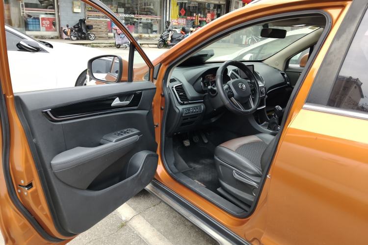 Used Dongfeng Aeolus AX5 2017 1.4T Manual Quyue Model Driver Seat