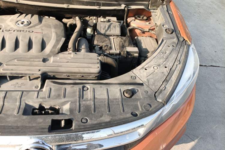 Used Dongfeng Aeolus AX5 2017 1.4T Manual Qushang Model Engine Bay Left