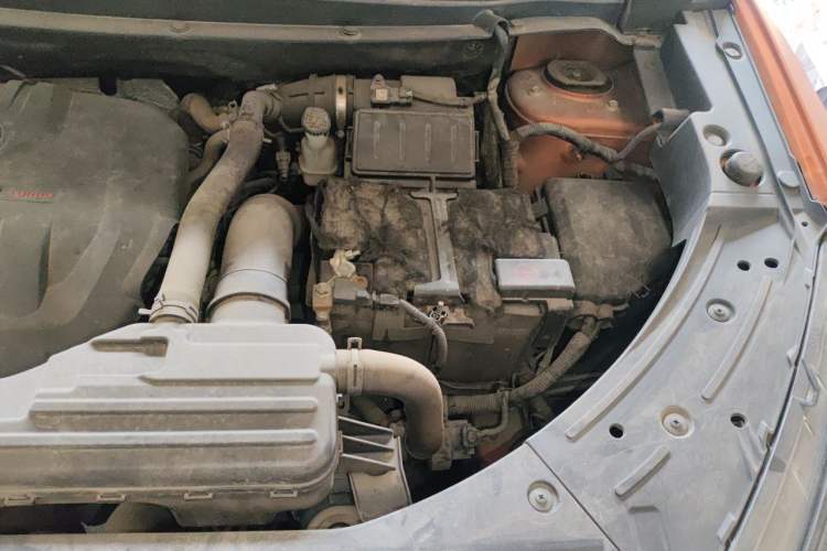 Used Dongfeng Aeolus AX5 2017 1.4T Automatic Qushang Model Engine Bay Left