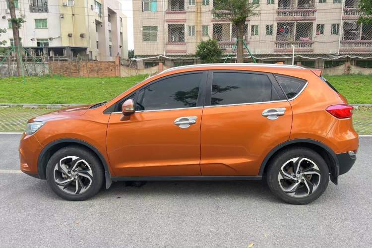 Used Dongfeng Aeolus AX5 2017 1.4T Manual Qushang Model Exterior 3