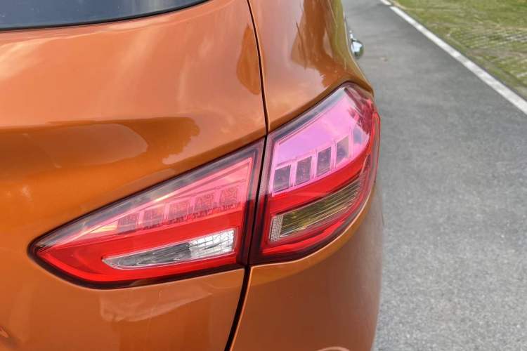 Used Dongfeng Aeolus AX5 2017 1.4T Manual Qushang Model Exterior 6