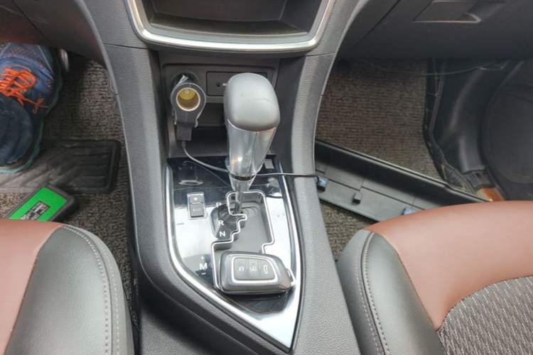Used Dongfeng Aeolus AX5 2017 1.4T Automatic Quyue Model Gear Lever