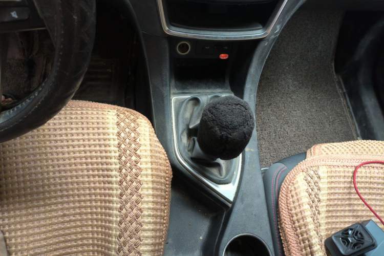 Used Dongfeng Aeolus AX5 2017 1.4T Manual Qushang Model Gear Lever