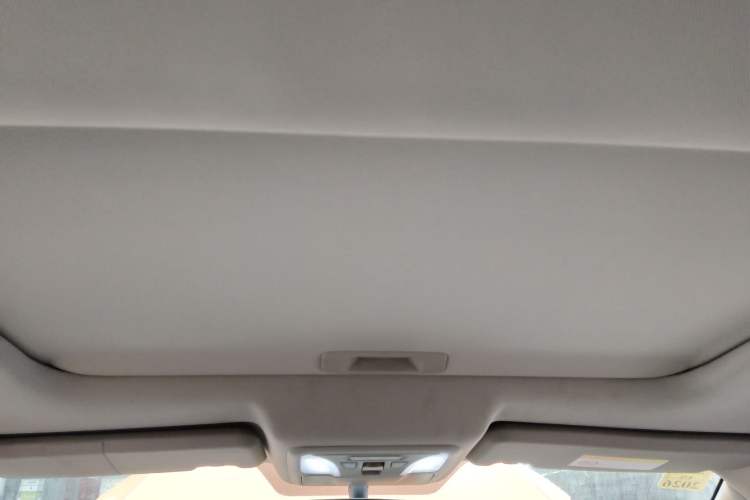 Used Dongfeng Aeolus AX5 2017 1.4T Manual Quyue Model Headliner