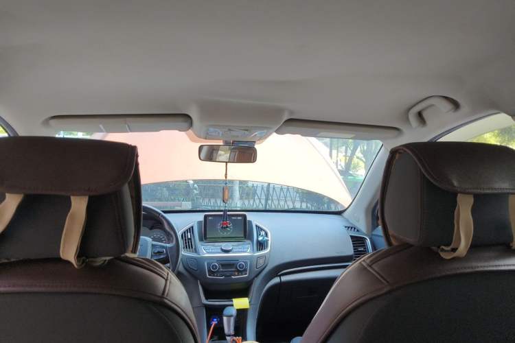 Used Dongfeng Aeolus AX5 2017 1.4T Automatic Qushang Model Headliner