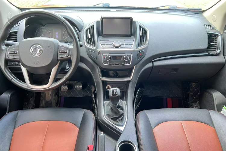 Used Dongfeng Aeolus AX5 2017 1.4T Manual Qushang Model Interior 2