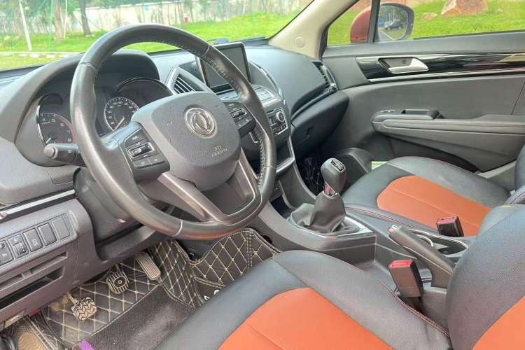 Used Dongfeng Aeolus AX5 2017 1.4T Manual Qushang Model Interior 3