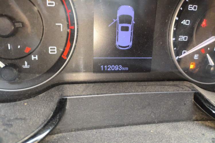 Used Dongfeng Aeolus AX5 2017 1.4T Manual Qushang Model Odometer Close Up