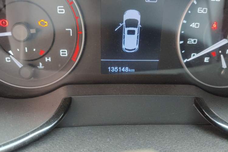 Used Dongfeng Aeolus AX5 2017 1.4T Automatic Qushang Model Odometer Close Up