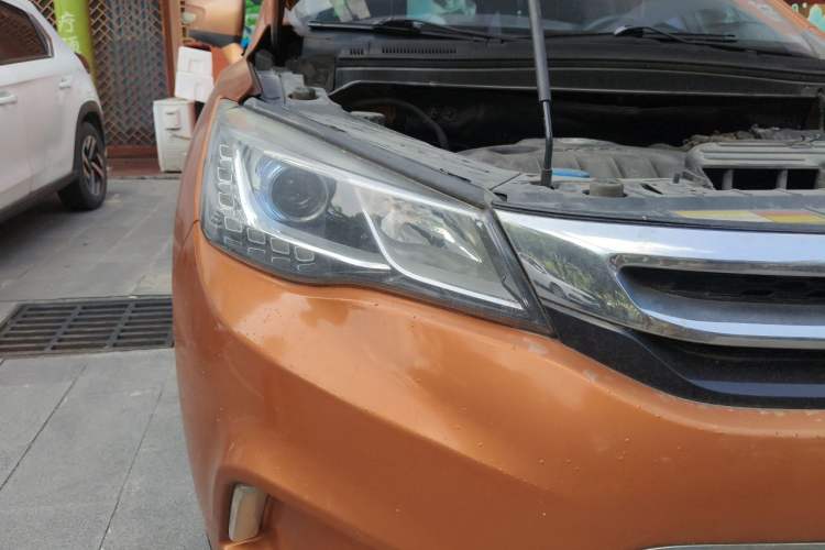 Used Dongfeng Aeolus AX5 2017 1.4T Automatic Qushang Model Right Front Headlight