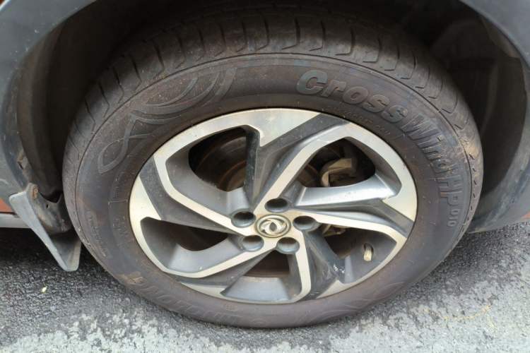 Used Dongfeng Aeolus AX5 2017 1.4T Manual Qushang Model Right Front Wheel Hub