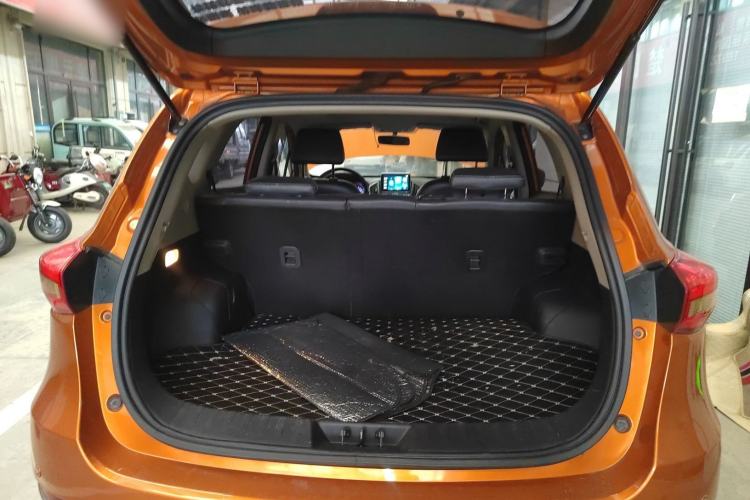 Used Dongfeng Aeolus AX5 2017 1.4T Automatic Fun Edition Trunk