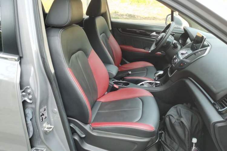 Used Dongfeng Aeolus AX5 2019 1.4T Automatic Zhiyue Model China V Standard Right Front Seat