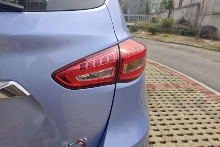 Used Dongfeng Aeolus AX5 2019 1.4T Automatic Zhiyue Model China V Standard Right Rear Taillight