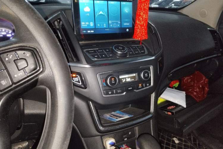Used Dongfeng Aeolus AX5 2019 1.4T Automatic Zhiyue Model China V Standard Audio And AC Panel