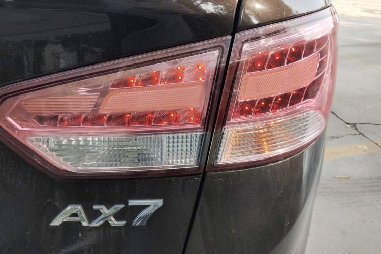 Used Dongfeng Aeolus AX7 2015 2.0L Manual Zhiyi Trim Exterior 6
