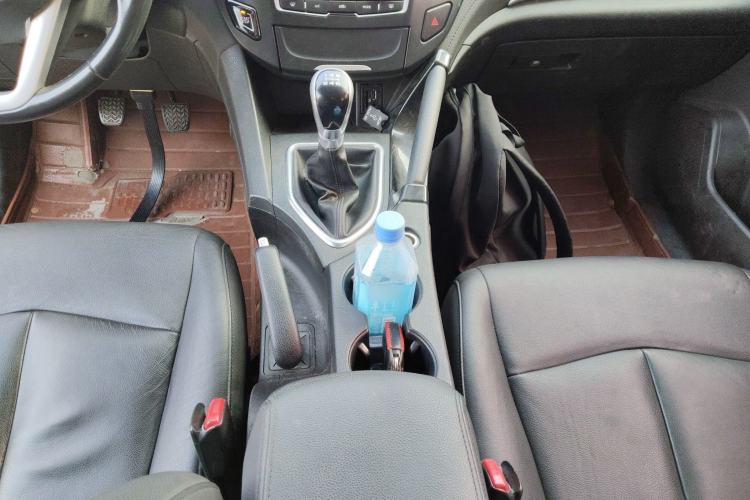 Used Dongfeng Aeolus AX7 2015 2.0L Manual Zhiyi Trim Gear Lever