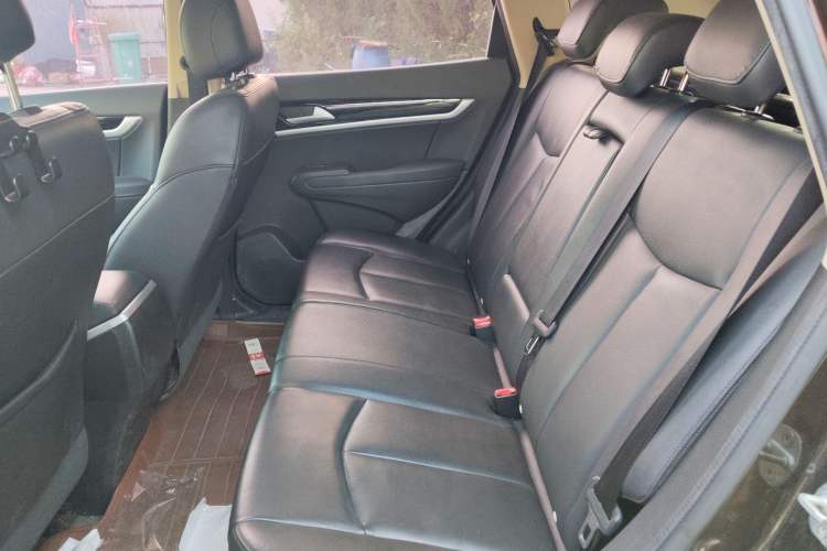 Used Dongfeng Aeolus AX7 2015 2.0L Manual Zhiyi Trim Interior 4