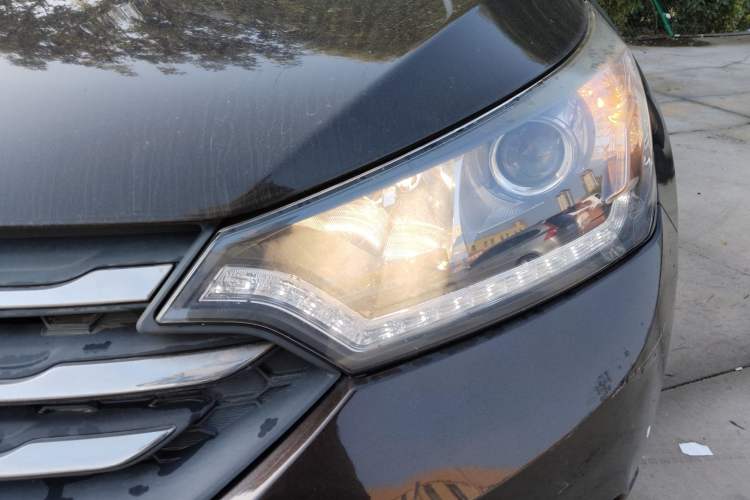 Used Dongfeng Aeolus AX7 2015 2.0L Manual Zhiyi Trim Left Front Headlight