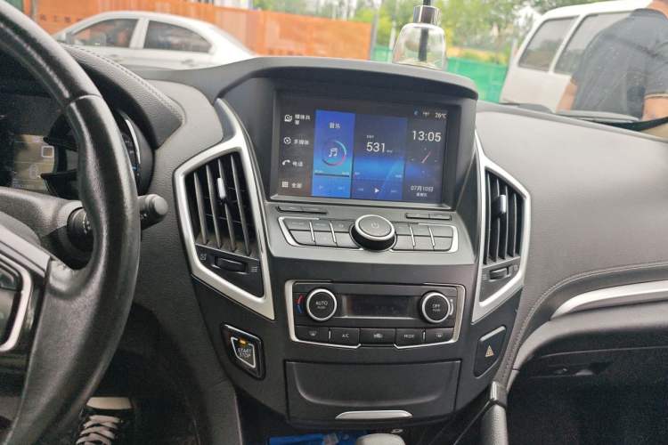Used Dongfeng Aeolus AX7 2015 2.0L Automatic Zhiyi Trim Audio And AC Panel