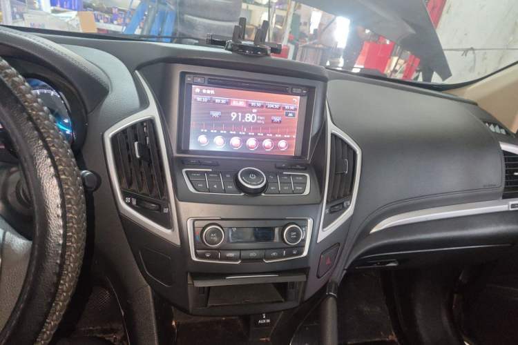Used Dongfeng Aeolus AX7 2015 2.0L Manual Zhiyue Model Audio And AC Panel