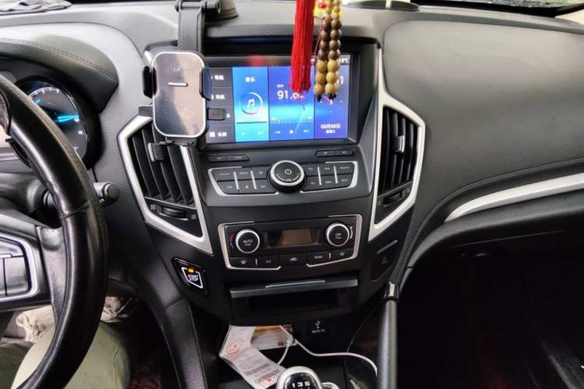 Used Dongfeng Aeolus AX7 2015 2.0L Manual Zhiyi Trim Audio And AC Panel