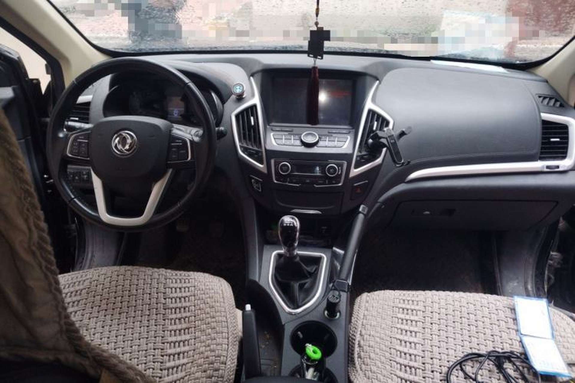 Used Dongfeng Aeolus AX7 2015 2.0L Manual Zhiyi Trim Center Console