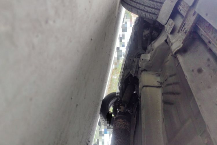 Used Dongfeng Aeolus AX7 2015 2.3L Automatic ZhiZun Version Chassis Front Left