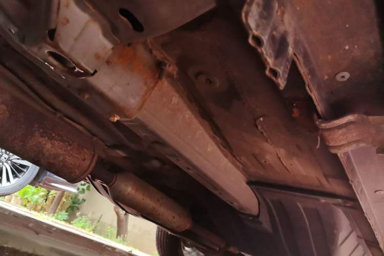 Used Dongfeng Aeolus AX7 2015 2.0L Manual Zhiyi Trim Chassis Front Left