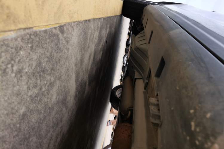 Used Dongfeng Aeolus AX7 2015 2.0L Automatic Zhiyi Trim Chassis Front Right