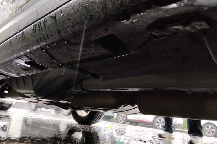 Used Dongfeng Aeolus AX7 2015 2.0L Manual Zhiyi Trim Chassis Front Right