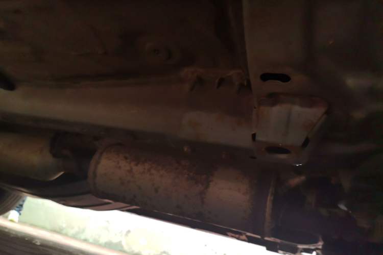 Used Dongfeng Aeolus AX7 2015 2.0L Manual Zhiyi Trim Chassis Front Right