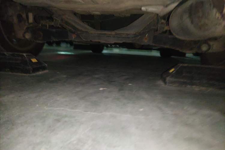 Used Dongfeng Aeolus AX7 2015 2.0L Manual Zhiyi Trim Chassis Rear