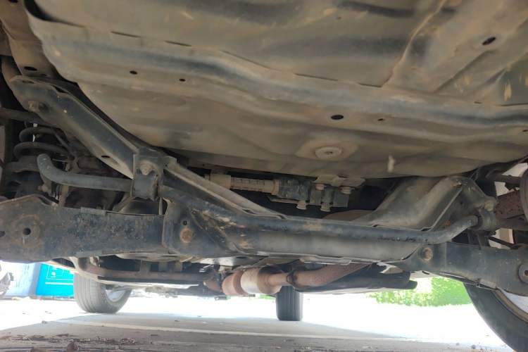 Used Dongfeng Aeolus AX7 2015 2.0L Automatic Zhiyi Trim Chassis Rear