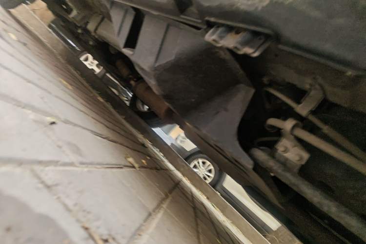 Used Dongfeng Aeolus AX7 2015 2.3L Automatic ZhiZun Version Chassis Rear Left