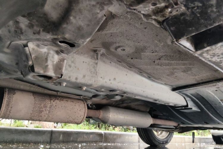 Used Dongfeng Aeolus AX7 2015 2.0L Manual Zhiyi Trim Chassis Rear Left