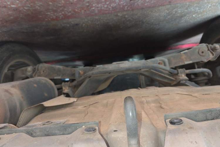 Used Dongfeng Aeolus AX7 2015 2.0L Manual Zhiyue Model Chassis Rear
