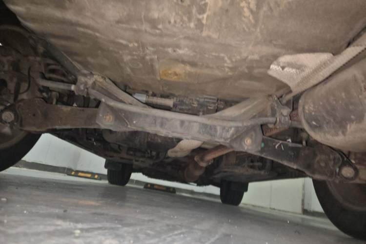Used Dongfeng Aeolus AX7 2015 2.0L Automatic Zhiyi Trim Chassis Rear