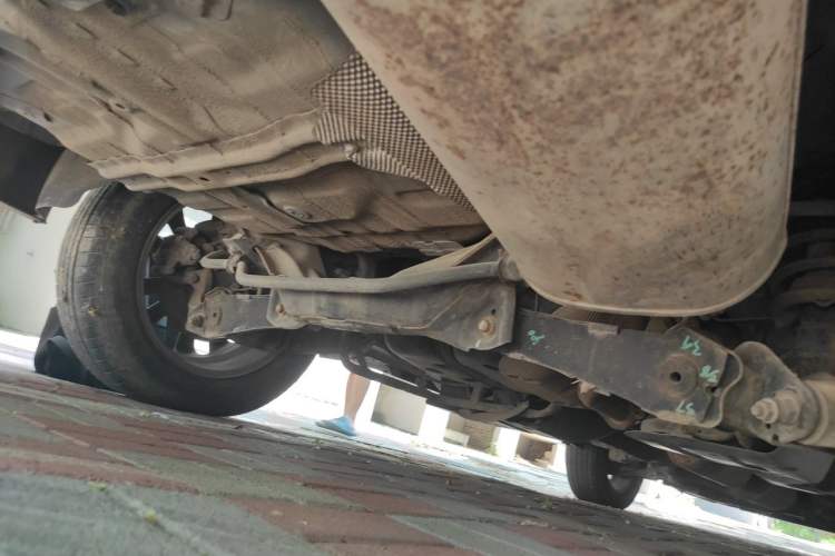 Used Dongfeng Aeolus AX7 2015 2.0L Manual Zhiyi Trim Chassis Rear Right