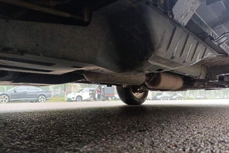 Used Dongfeng Aeolus AX7 2015 2.0L Manual Zhiyi Trim Chassis Rear Right