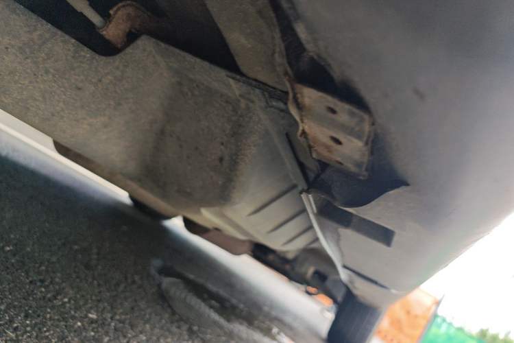 Used Dongfeng Aeolus AX7 2015 2.0L Automatic Zhiyi Trim Chassis Rear Right